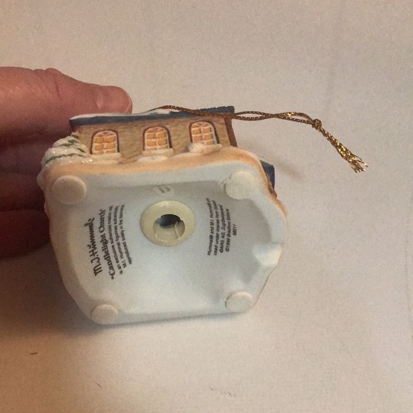 M. J. Hummel Candlelight Church ornament - Picture 9 of 11